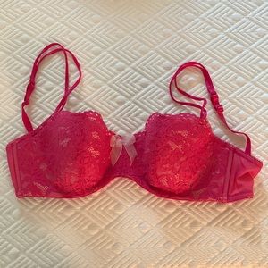 Never worn b.tempt’d 32DD hot pink balconette bra